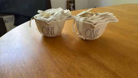 Measuring cups