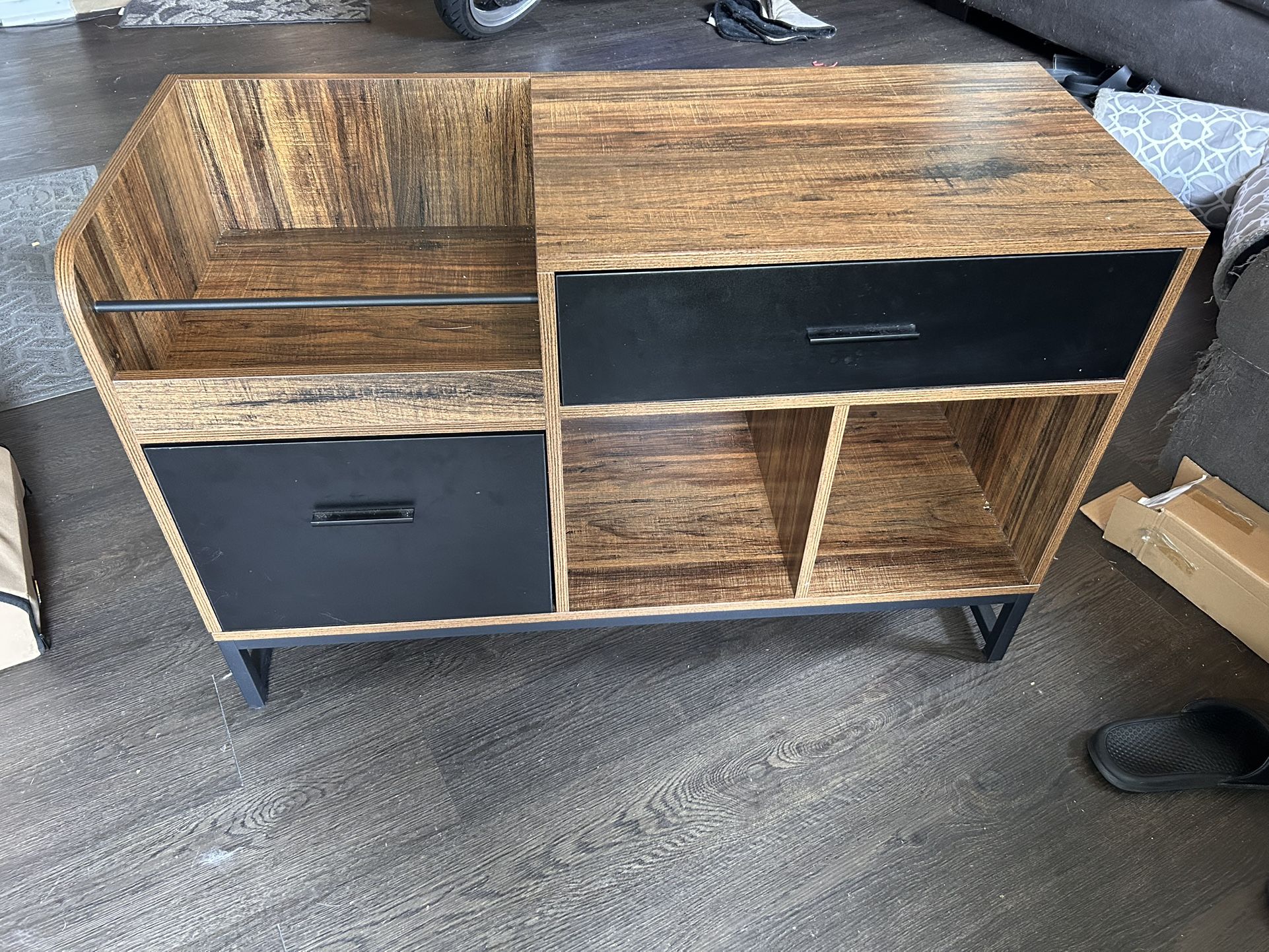Filing cabinet With drawers