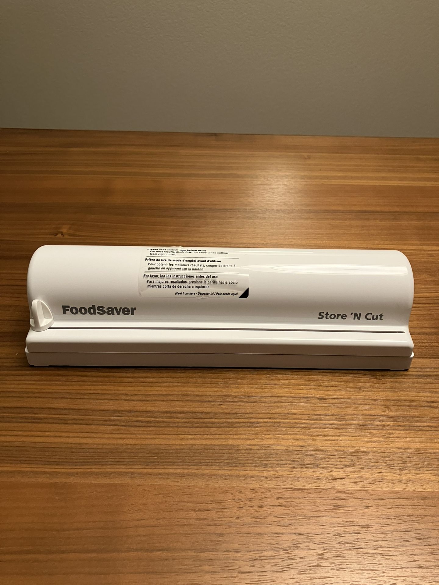 FoodSaver Store 'N Cut Plastic Food Roll Holder and Cutter, Vacuum