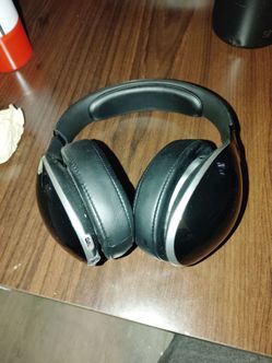 Mercedes  earphone