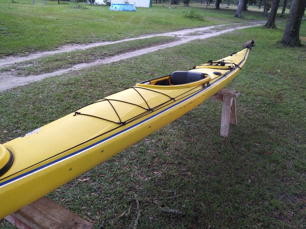 17' Fishing/Touring Aquaterra Sea Lion sitin Kayak with Rudder for