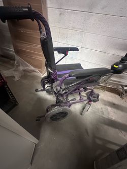Electric wheelchair