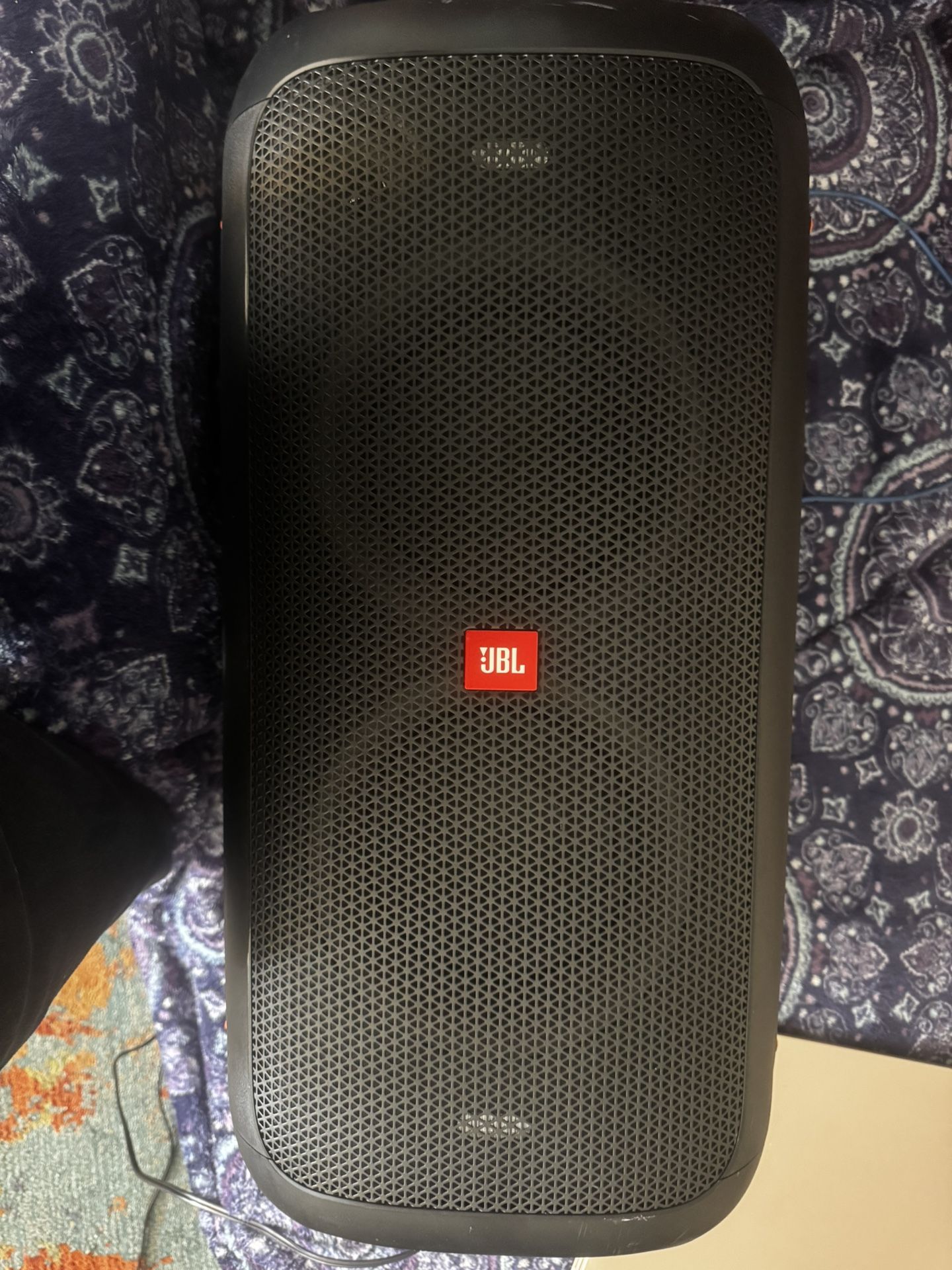 JBL PARTYBOX 100