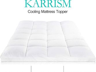 Queen bed toper
