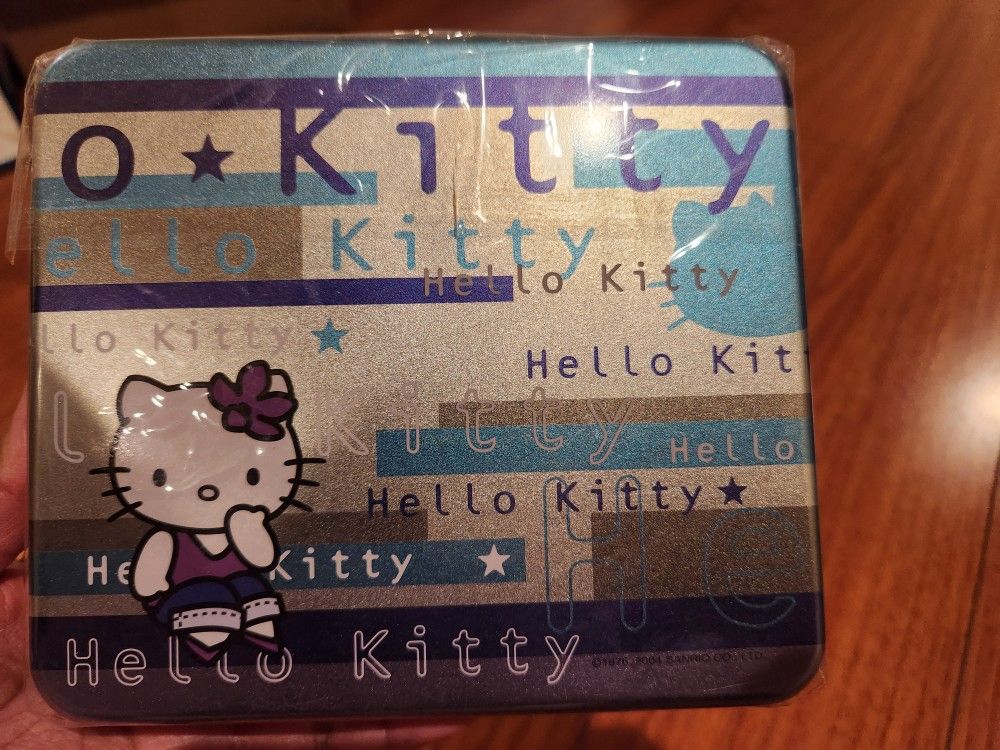 New Vintage Hello Kitty Stationary Container Set