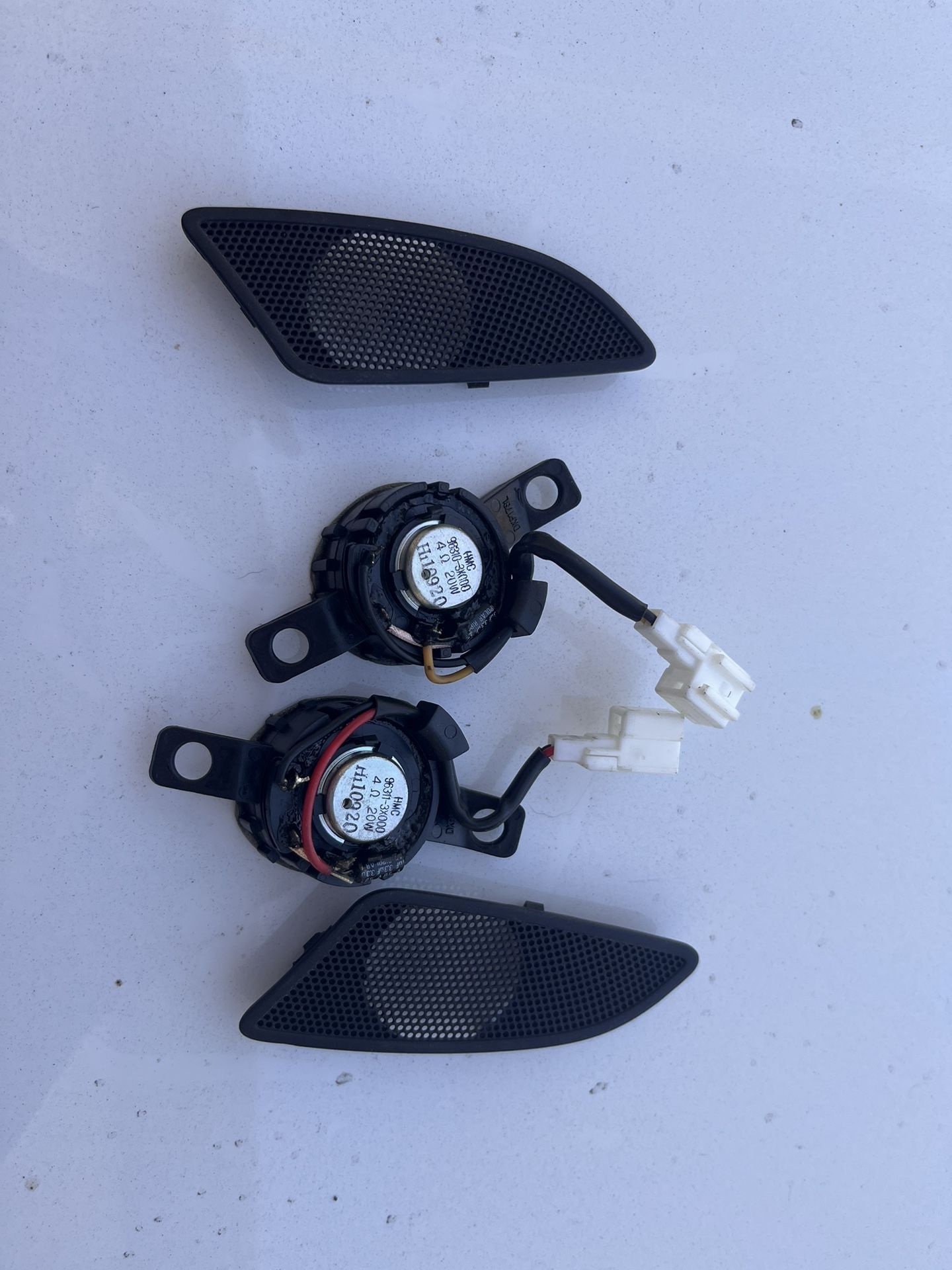 Tweeter for Hyundai or Kia 2011-2016 Rigth and left with covers