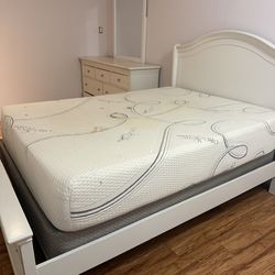 Bed and dresser used good