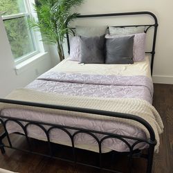 Metal Frame Queen Bed And Box Spring