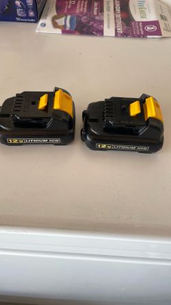 12 V Batteries Buenas Conditioned