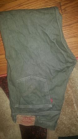 Levis size 40