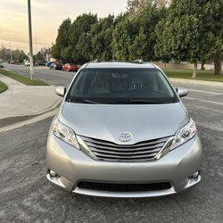 2013 Toyota Sienna Xle