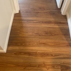 Vinyl  Plank Floor Tiles -lock And Click - 12 Pieces - 84 Square Ft