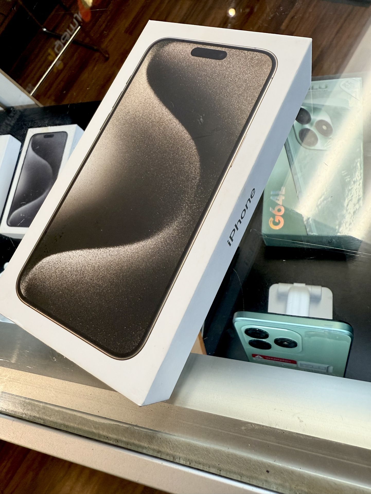 New Iphone 15 Pro max 256gb Unlocked
