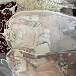 3-6 Months Clothes Plus A Baby Bouncer