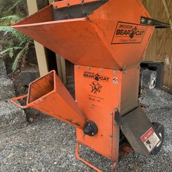Bearcat Chipper - Shredder