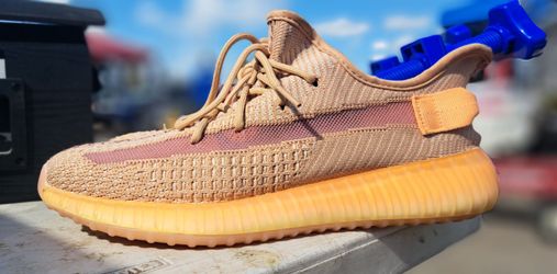 adidas yezzy boost 350 v 12 clay mens size 9.5