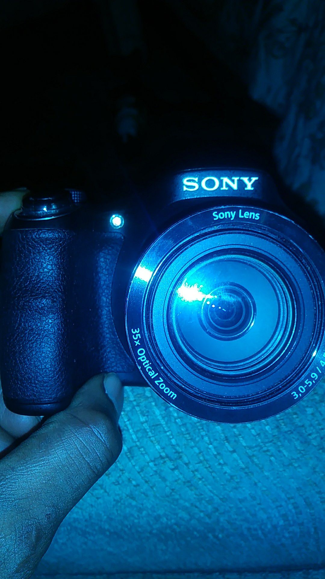 Sony 35x optical zoom dsc -h300