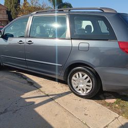 2005 Toyota Sienna