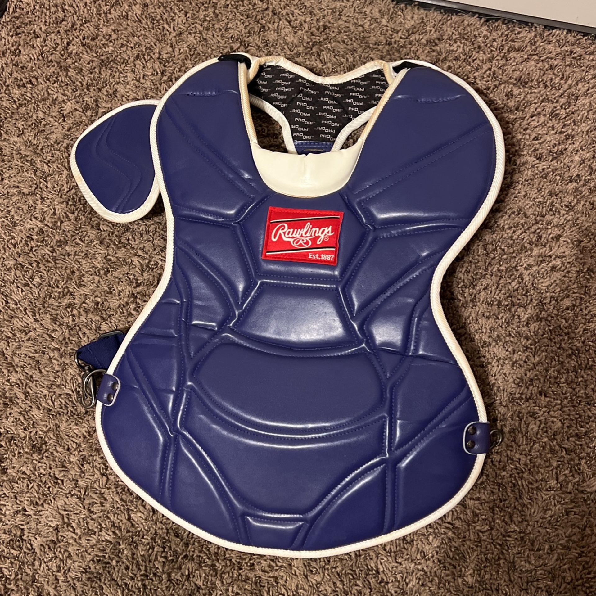 Salvador Perez Edition Rawlings Chest Protector