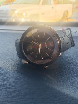 Gucci watch code ref 1142 price hot sale