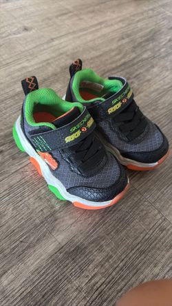 Light up sketchers shoes size 6