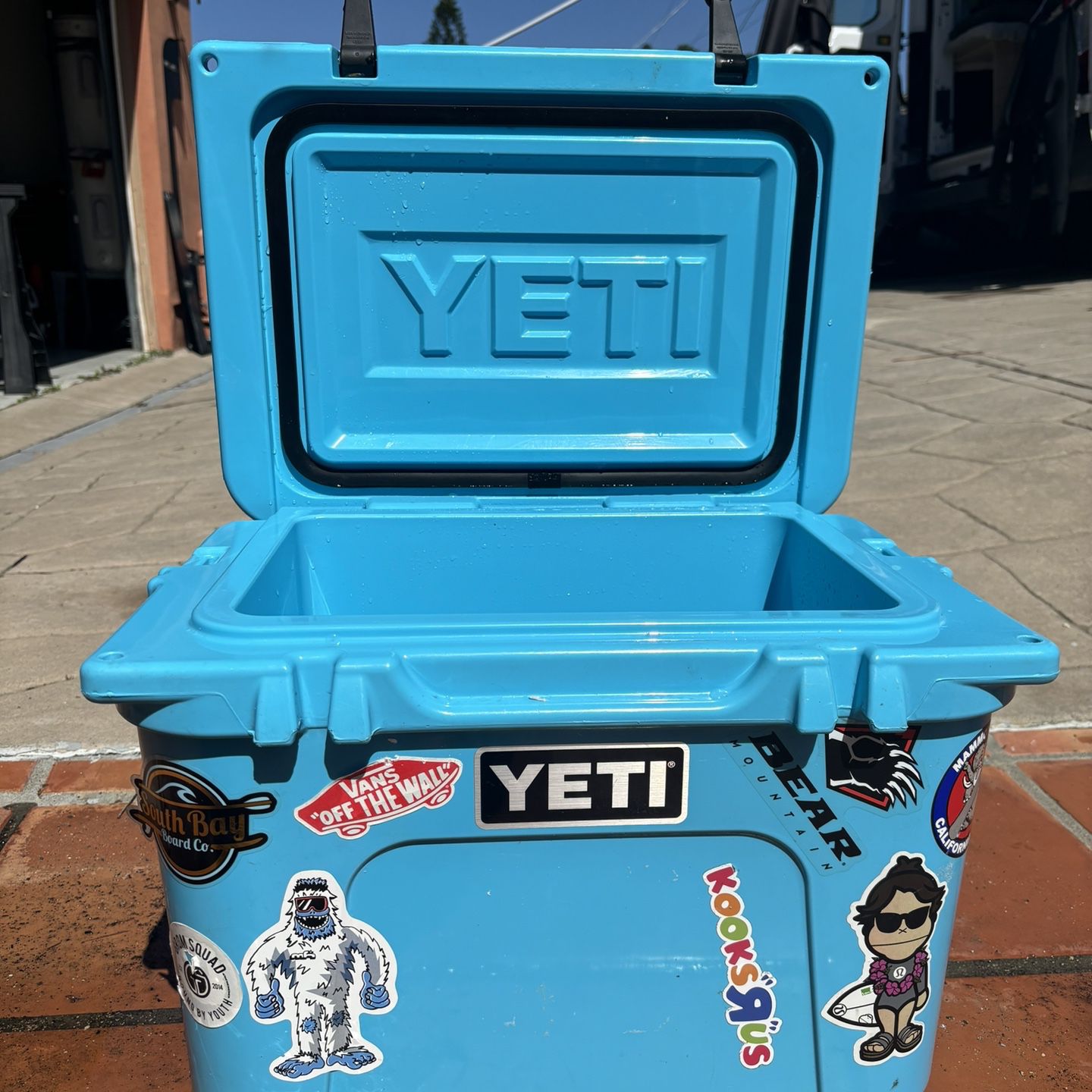 Yeti Roadie 20 Cooler REEF BLUE (Limitied Edition Color)