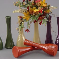 9″ DIAMOND LINE PLASTIC BUD VASE- CASE OF 36