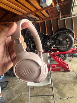 JBL WIRELESS HEADPHONES