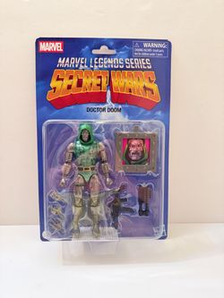 Marvel Legends Series Secret Wars Doctor Doom – 6-inch Action Figure