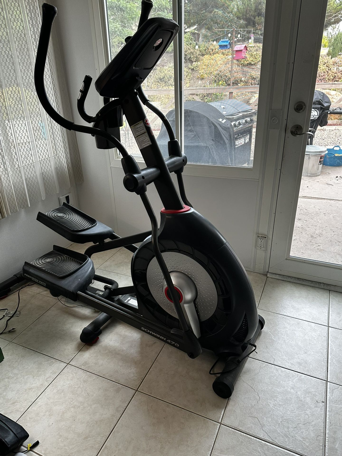 Schwinn 470 Elliptical