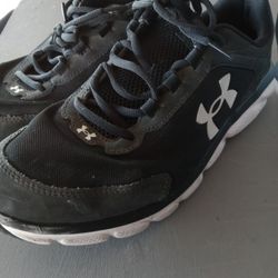 Under Armour Running Shoes Sz 11