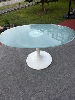 Glass Table Mesa