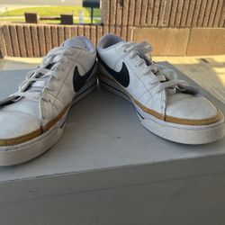 Nike Court Legacy Shoes Men’s Size 10 White Black Gold