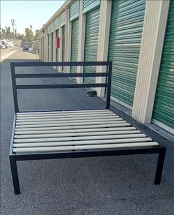 FULL SIZE BED FRAME
