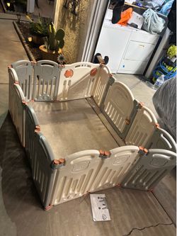Play pen