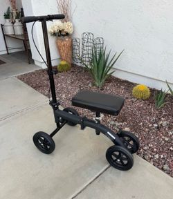 Knee scooter / knee walker foldable and adjustable