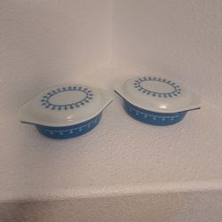 Vintage PYREX with Lids