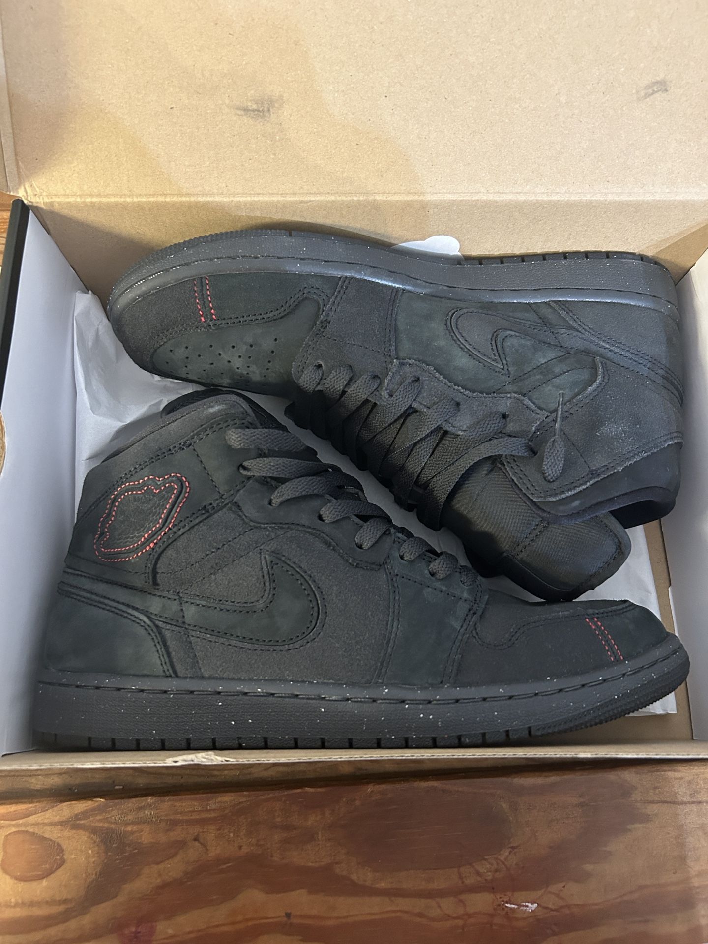 AIR JORDAN 1 MID SE CRAFT