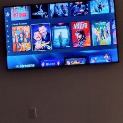 beautiful 65-in HD Smart Samsung TV