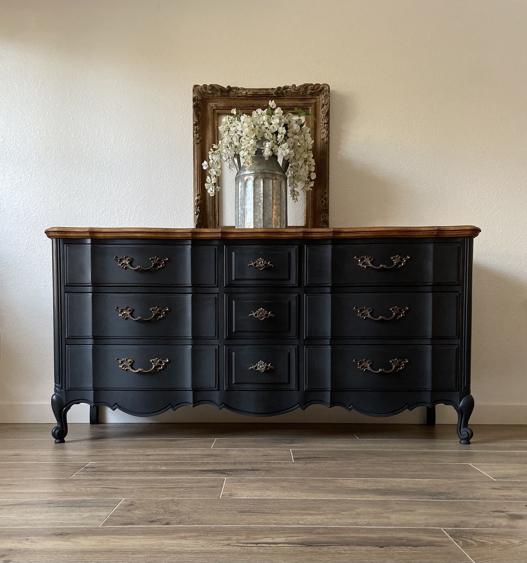 French Provincial Dresser Credenza By Thomasville for Sale in San