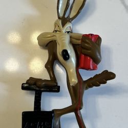 Tyco 1994 5” Looney Toons Wile E Coyote  “ACME”Dynamite TNT Figure Collectors