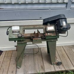 BAND SAW