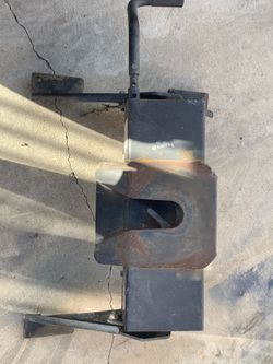 Fifth Wheel Hitch