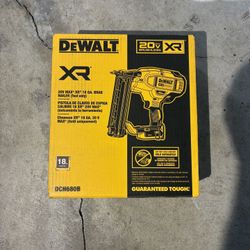 DEWALT 20V MAX XR Lithium-Ion Electric Cordless 18-Gauge Brad Nailer
