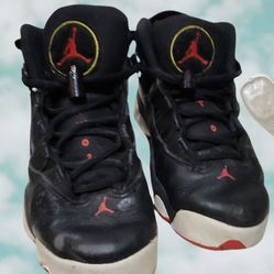 AIR JORDAN 6 YOUTH SIZE 4