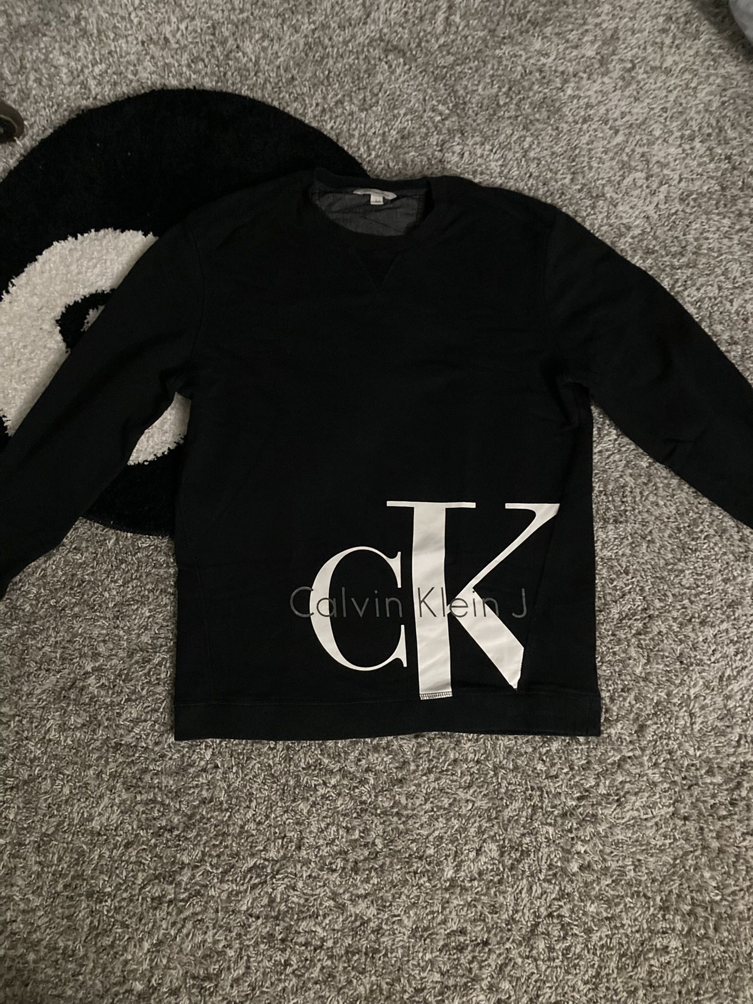 Medium Womens Black vintage long sleeve Calvin Klein sweatshirt 👚