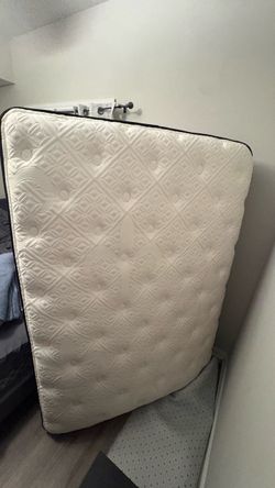 White Quilted Mattress with Black Border