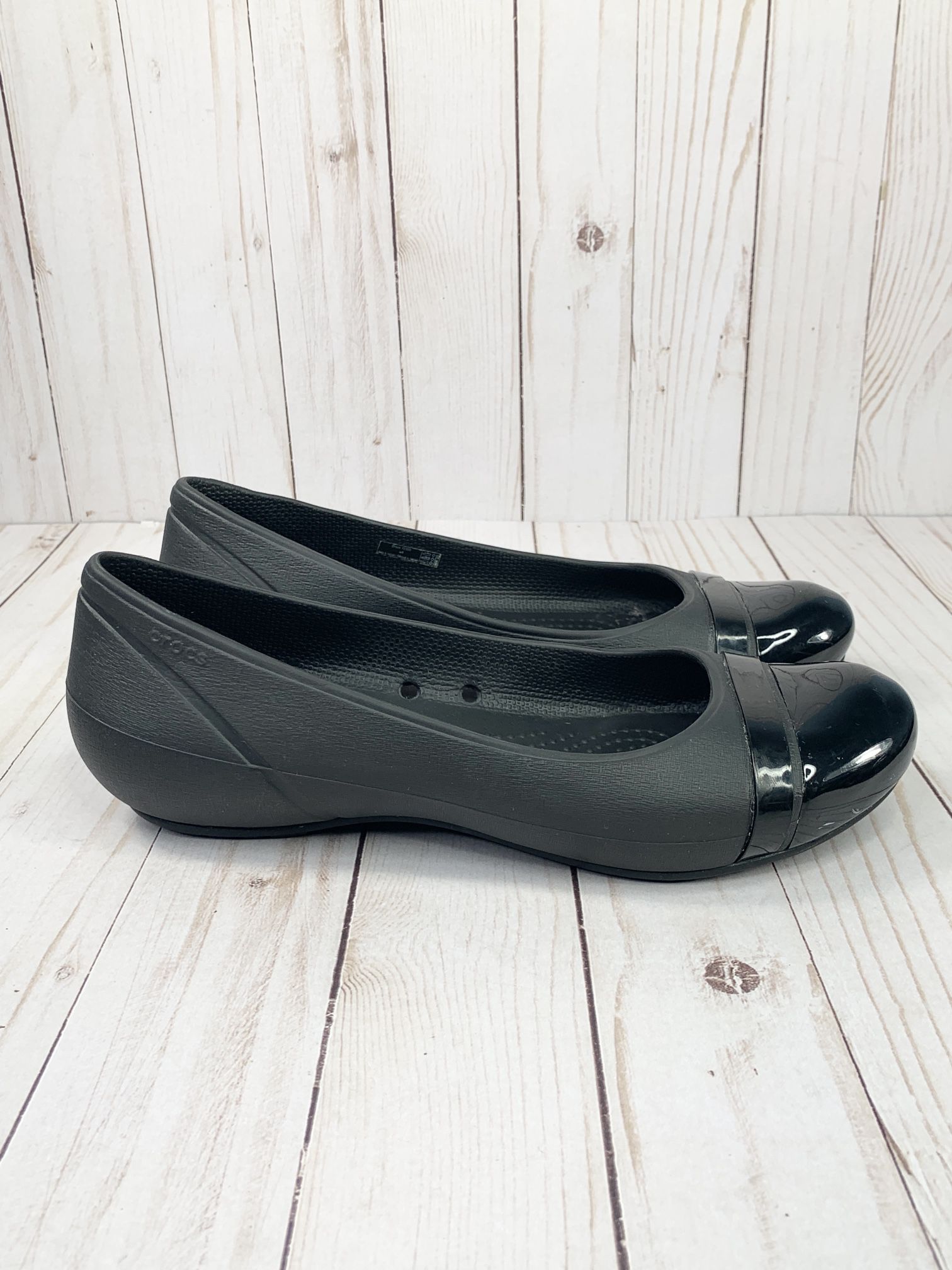 Crocs Women's Cap Toe Black Flats Size 8