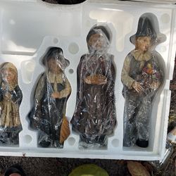 Never Open Wrapped 4 Piece Pilgrims Family 