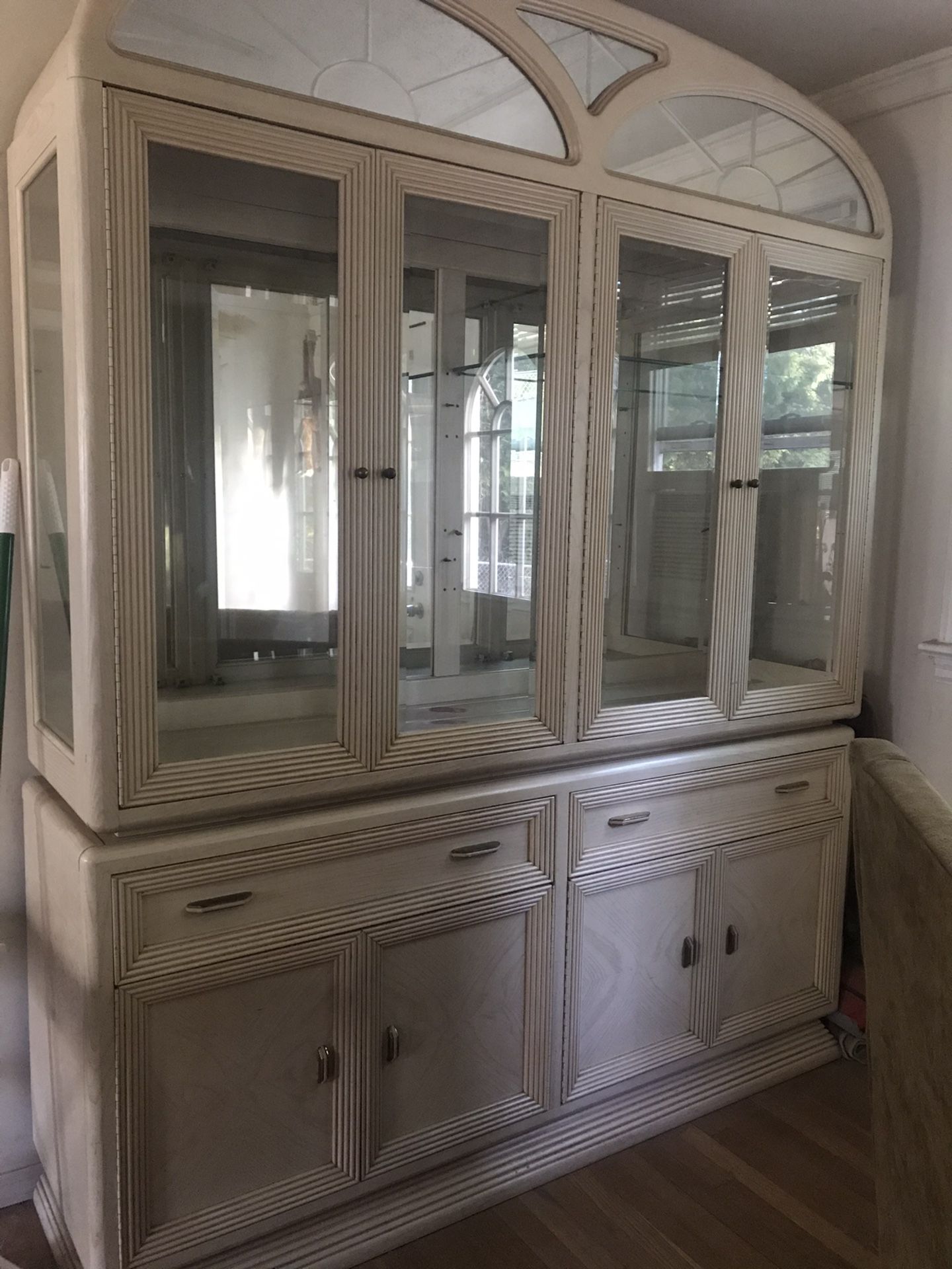 China Cabinet with lights